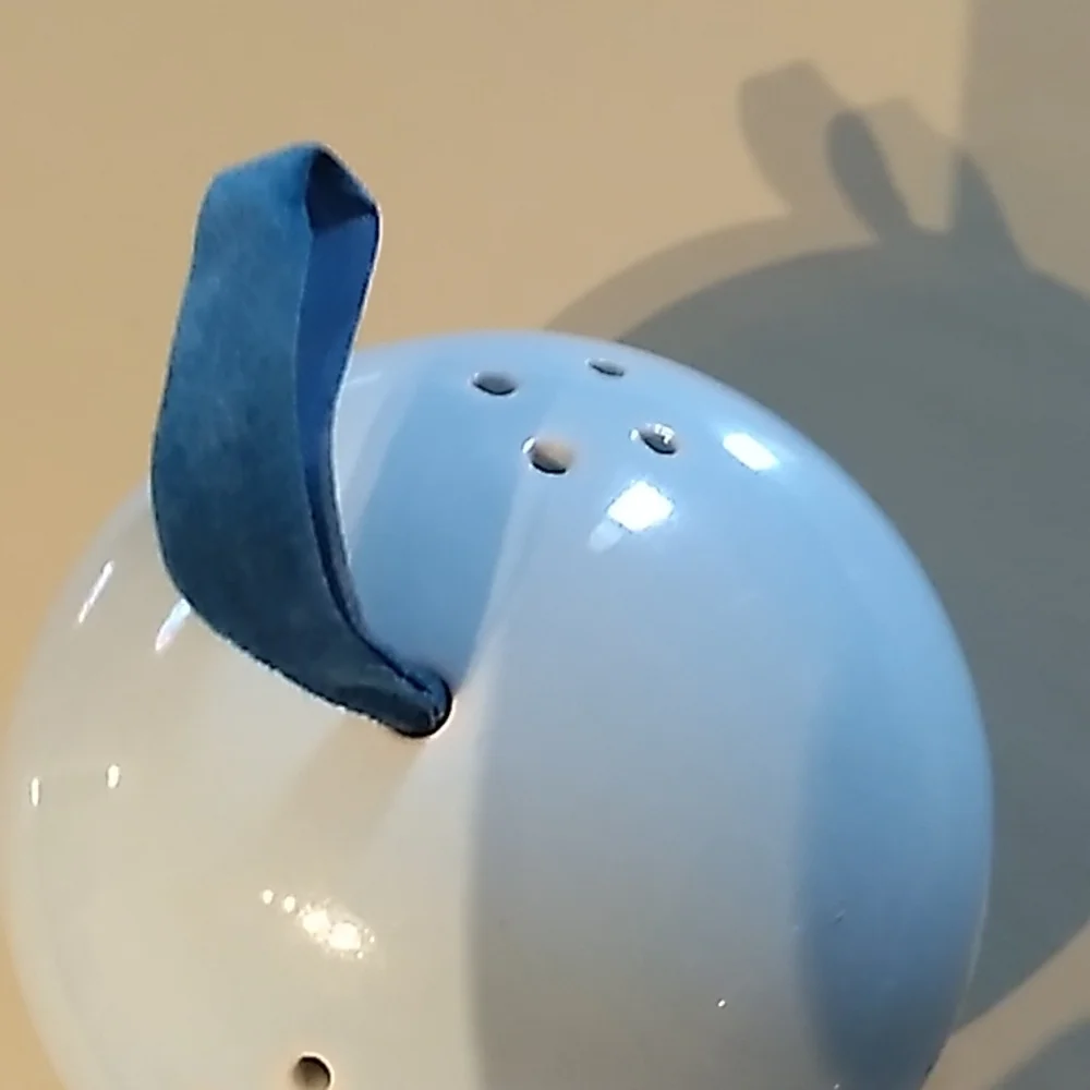 Porcelain potpourri diffuser. Excellent for linen closet. - Picture 7 of 7